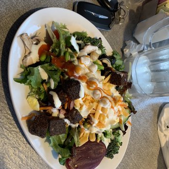 Ruby Tuesday - Salad bar - American Near Me - Somerset, Pennsylvania