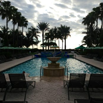 Kimpton Surfcomber Hotel - Sunrise - Hotels Near Me - Miami Beach, Florida Kimpton Surfcomber Hotel - Sunrise - Hotels Near Me - Miami Beach, Florida