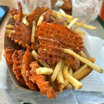 BB's Crispy Chicken - Triple play trio - Sandwiches Near Me - Cary, North Carolina BB's Crispy Chicken - Triple play trio - Sandwiches Near Me - Cary, North Carolina