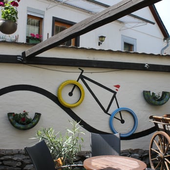 Hotel Simonis - Hotel Simonis - Giardino Biergarten - Hotels Near Me - Kobern-Gondorf, RP