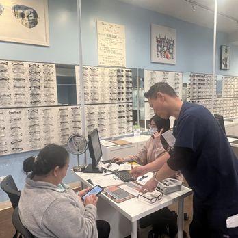 Plaza Mexico Optometry - Van and Flower provide excellent customer service! Thanks Plaza Mexico Optometry! - Optometrists Near Me - Lynwood, California Plaza Mexico Optometry - Van and Flower provide excellent customer service! Thanks Plaza Mexico Optometry! - Optometrists Near Me - Lynwood, California