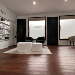 Lumier Medical - Office waiting room lobby.