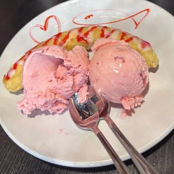 Yoshi Sushi - Fried banana dessert - Japanese Near Me - Milpitas, California