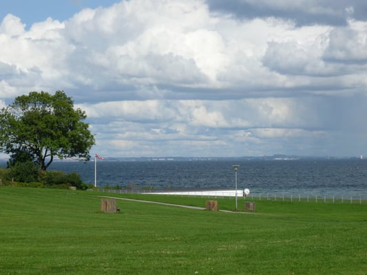 Bellevue Beach by null