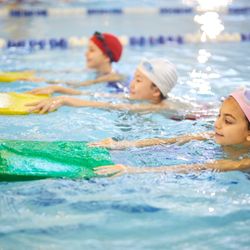 Swimphi Hawthorne - Swimphi swimming lessons