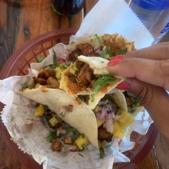 Antique Taco - Al pastor chicken tacos - Bars Near Me - Chicago, Illinois Antique Taco - Al pastor chicken tacos - Bars Near Me - Chicago, Illinois
