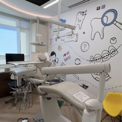 Smile Arc Pediatric Dentistry - Treatment room