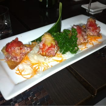 Restaurant Kazumi - Fiesta (salmon tartare on a chip) - Sushi Bars Near Me - Montreal, Quebec