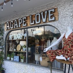 Gifts, crystals, boutique, boho, chic, outfits jewelry, wood burning