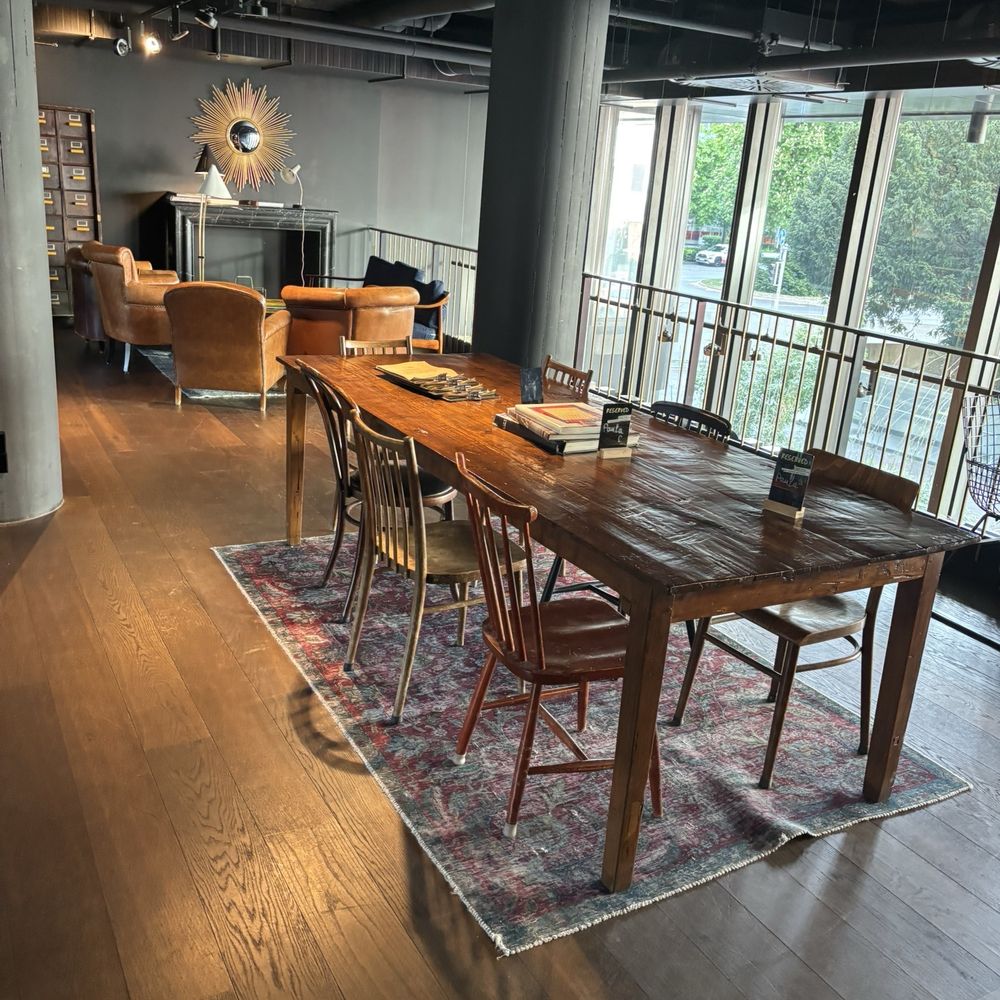 Ruby Lilly Hotel & Bar - Bar - Hotels Near Me - Munich, BY