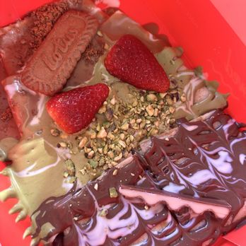 Juice Time - Three flavors crepe (Lotus, pistachio, Kinder) - Desserts Near Me - Tustin, California