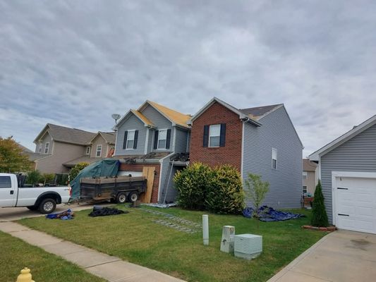 2 Guys & A Truck Home Improvements Logo