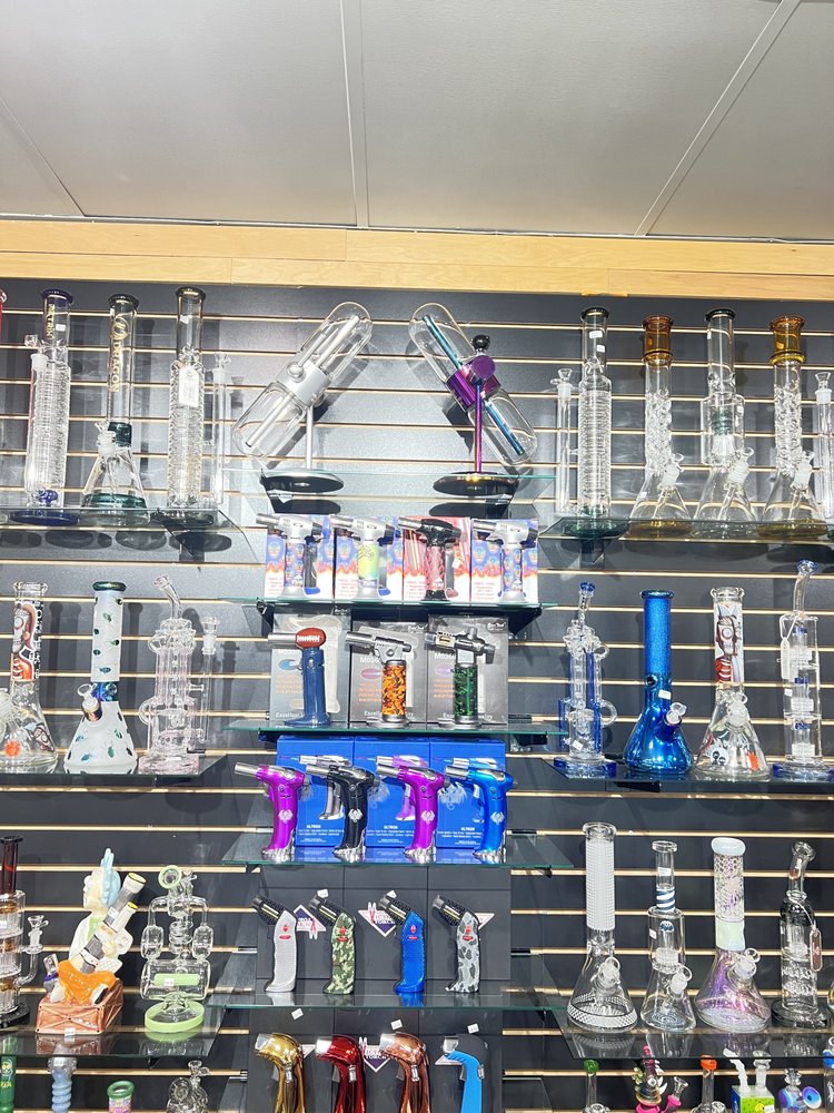 SMOKE DEPOT Updated July 2024 40 Photos 4203 Williams Vblvd