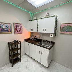Zeng Ink and Esthetics - Treatment room