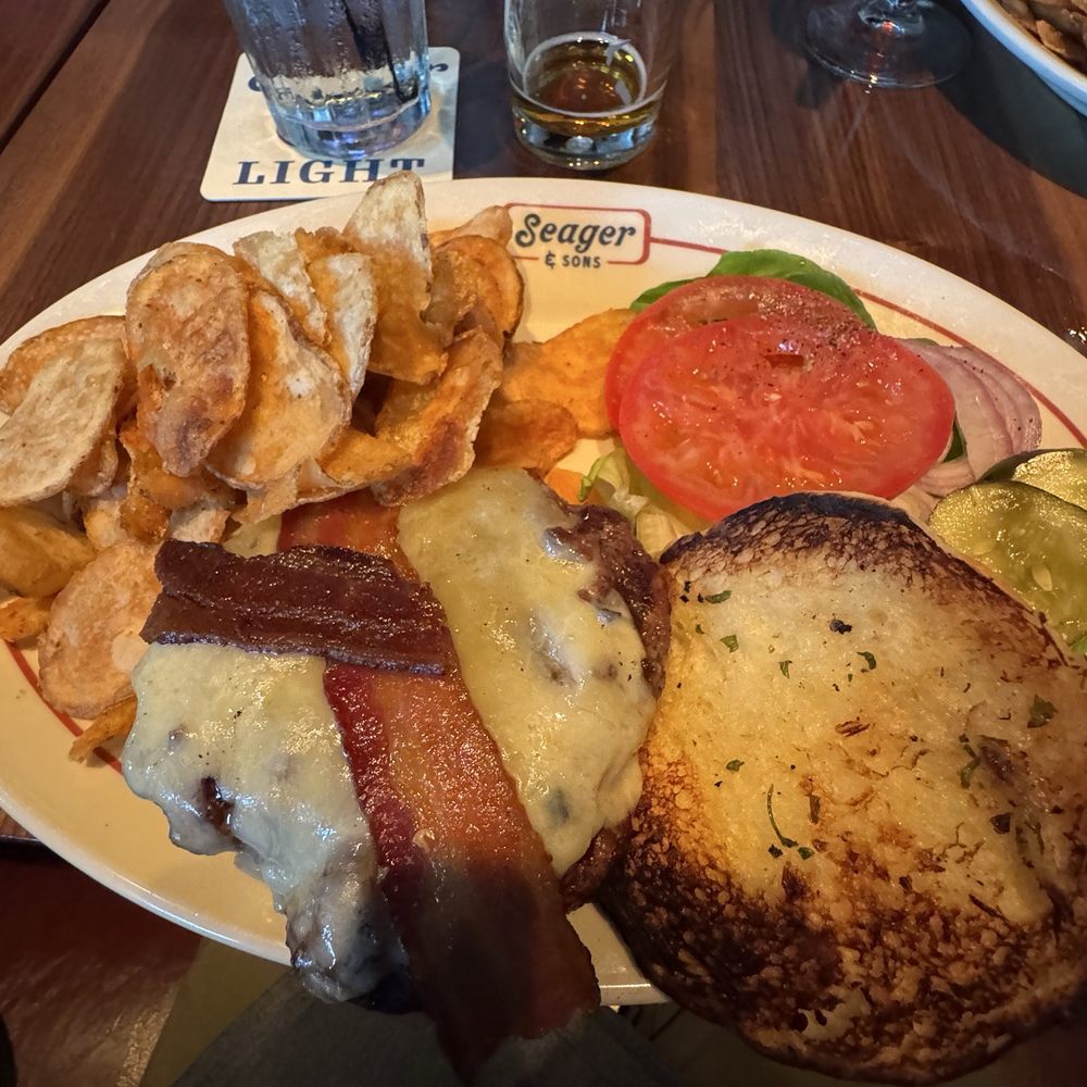 Seager & Sons - That Burger - Pizza Near Me - Plano, Texas Seager & Sons - That Burger - Pizza Near Me - Plano, Texas