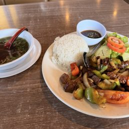 28. Shaken Filet Mignon & Rice 28. Shaken Filet Mignon & Rice