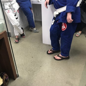 Gracie Barra - Muay Thai Near Me - Northridge, California