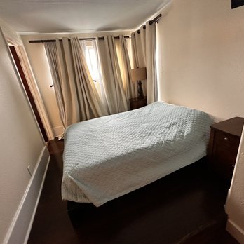 Balcony Guest House - Main bed location - Bed & Breakfast Near Me - New Orleans, Louisiana