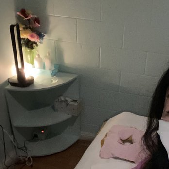 Sakura Massage & Foot Reflexology - My massage room. Nice music and good massage table. - Massage Therapy Near Me - Santa Fe, New Mexico