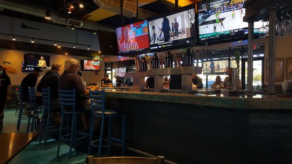Lakeside Bar and Grill by null