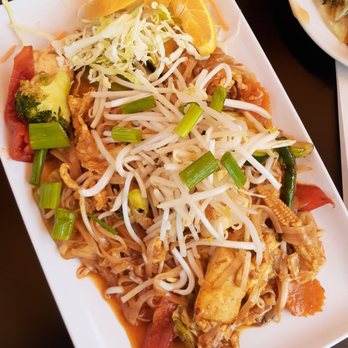 Thai Paradise - Pad Thai - Thai Near Me - Folsom, California Thai Paradise - Pad Thai - Thai Near Me - Folsom, California