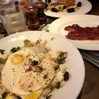 Beatrix - Streeterville - Cauliflower grits with eggs over-medium and side of brown sugar bacon - New American Near Me - Chicago, Illinois