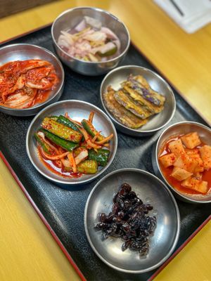 Jun Ju Sul Lung Tang by null