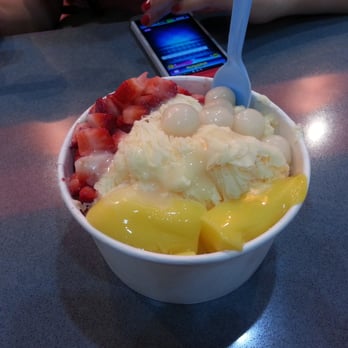 Salju Dessert - Mango snow with strawberries, riceball, and egg pudding, topped with condensed milk - Desserts Near Me - Alhambra, California