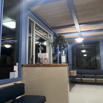 Central Veterinary Hospital - Entrance/Lobby - Veterinarians Near Me - Fremont, California Central Veterinary Hospital - Entrance/Lobby - Veterinarians Near Me - Fremont, California