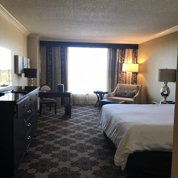 Omni Houston Hotel - Nice size room - Hotels Near Me - Houston, Texas Omni Houston Hotel - Nice size room - Hotels Near Me - Houston, Texas