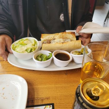 Giordano's - Pizza Near Me - Rosemont, Illinois