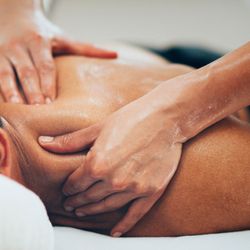 Natural Massage Spa - table massage