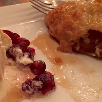 Nick's Cove - Delicious dessert. Flaky pastry, warm apples and vanilla ice cream. - Seafood Near Me - Marshall, California