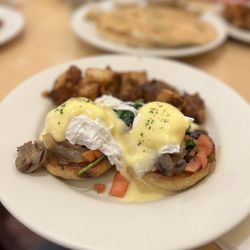 Rise and Shine Cafe - Florentine Benedict