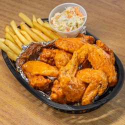Hook's Catch Seafood & Wings - Coconut Creek