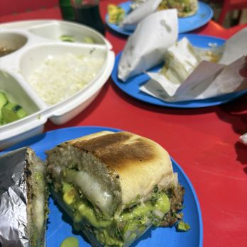 Taquería los Poblanos - Torta de asada, tacos de asada y al pastor. - Tacos Near Me - Los Algodones, BCN Taquería los Poblanos - Torta de asada, tacos de asada y al pastor. - Tacos Near Me - Los Algodones, BCN