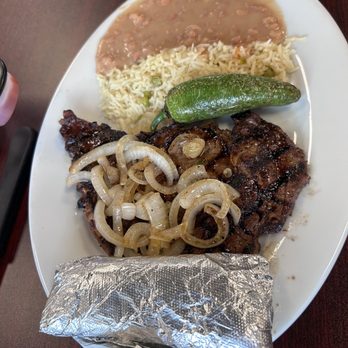 Tarascó - grilled steak with onions with beans,rice and tortillas - Mexican Near Me - Albuquerque, New Mexico