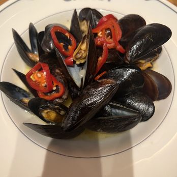 GATSBY - PEI Mussels - Cocktail Bars Near Me - Washington, DC, District of Columbia GATSBY - PEI Mussels - Cocktail Bars Near Me - Washington, DC, District of Columbia