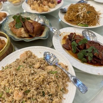 Happy Harbor - Yang Chow Fried Rice/chicken soy sauce/ honey roasted bbq pork/ Thin Crispy Chow Mein with Soy Sauce/ - Dim Sum Near Me - Rowland Heights, California