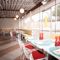 Testa Rossa - Glen Mills - Outdoor dining has both heated and enclosed and open-air for warm weather
