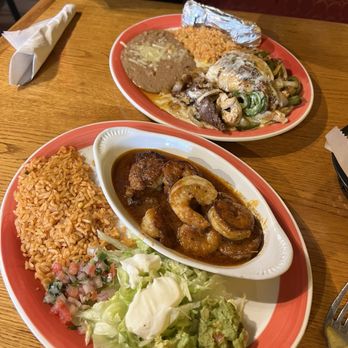 Padrinos Mexican Restaurant - Mexican Near Me - St. Louis, Missouri