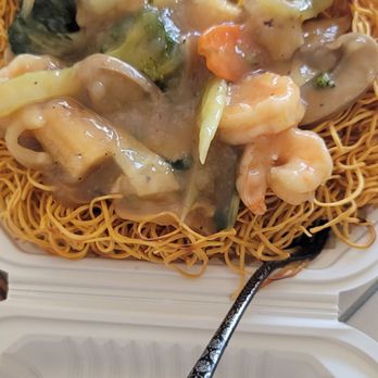 Kowloon Kitchen - Hong Kong Style Chow Mein. Delicious but too much cornstarch - Chinese Near Me - San Jose, California