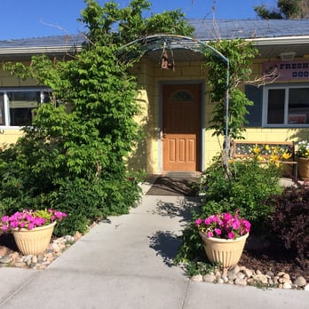 Country Corner Cafe - Cute little entry garden - American Near Me - Simla, Colorado