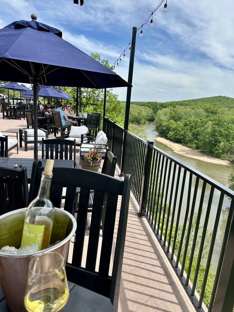 Riverbird Winery - vineyard in Camdenton, MO