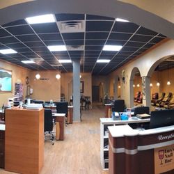Luxx Nail Bar - Our new Salon!