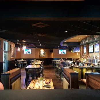 Salt Rock Tavern - New American Near Me - Oldsmar, Florida