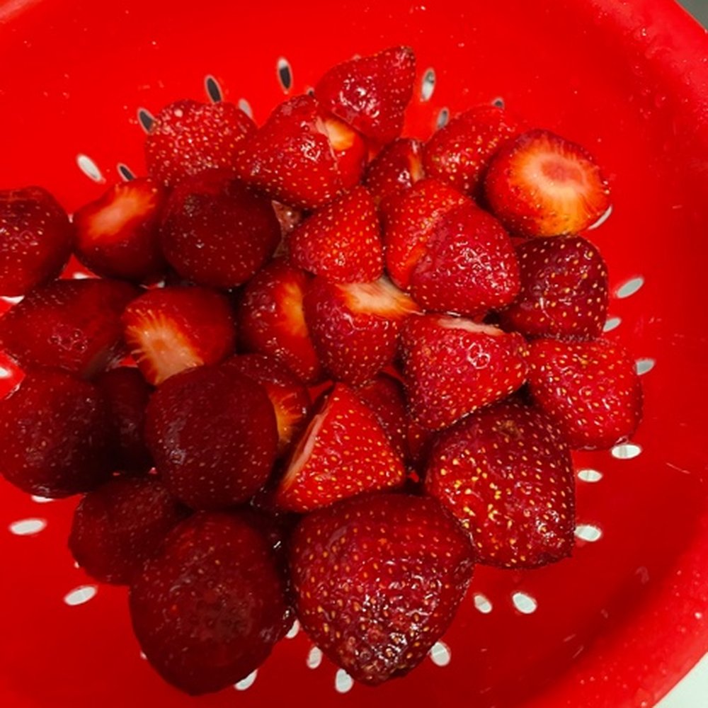 Hindinger Farm - SWEET FRESH strawberries. Washed and ready for eating. - Fruits & Veggies Near Me - Hamden, Connecticut