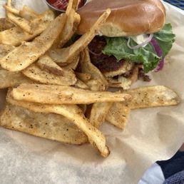 Crab cake sandwich