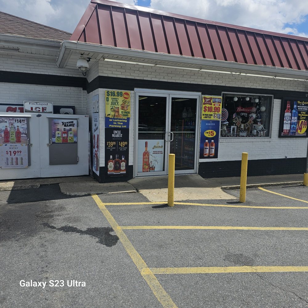 JIMMIE’S PADDOCK Updated November 2024 14 Photos 4740 Crain Hwy