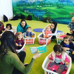 Crossroads Speech & Occupational Therapy - Toddler Talker Class at Bubbles Academy.
